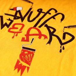 Tričko Nuff Wear - Graffiti - žlutá